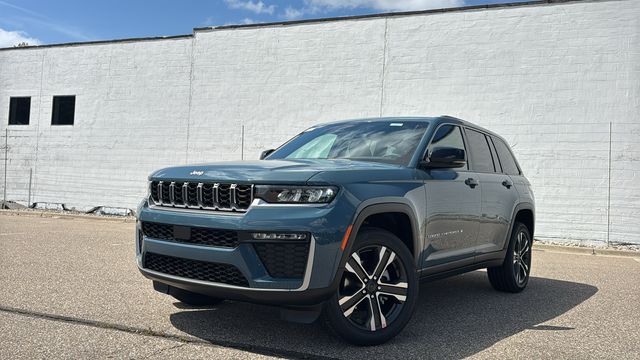 New 2027 Jeep Grand Cherokee LIMITED 4X4 Sport Utility