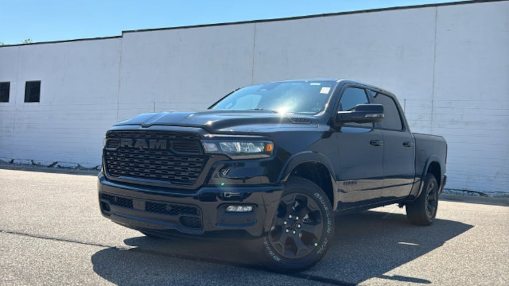 New 2026 Ram 1500 BIG HORN CREW CAB 4X4 5'7 BOX Pickup