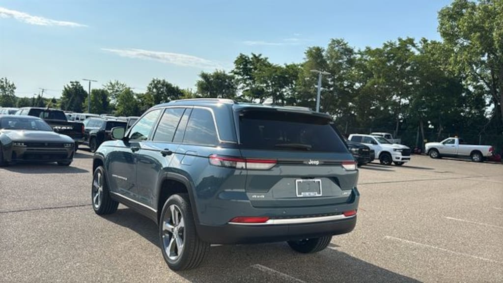 New 2026 Jeep Grand Cherokee LIMITED 4X4 Sport Utility