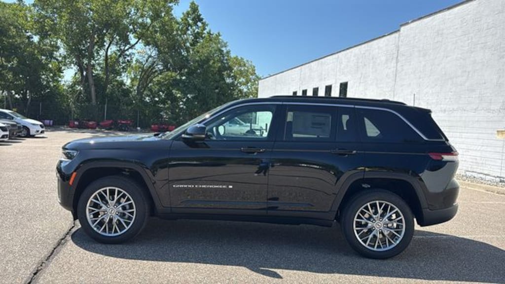 New 2027 Jeep Grand Cherokee LIMITED 4X4 Sport Utility