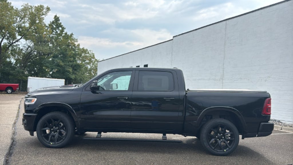 New 2027 Ram 1500 LIMITED CREW CAB 4X4 5'7 BOX Pickup