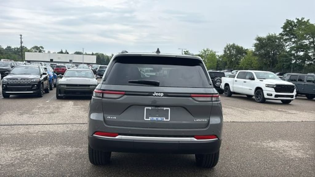 New 2027 Jeep Grand Cherokee LIMITED 4X4 Sport Utility