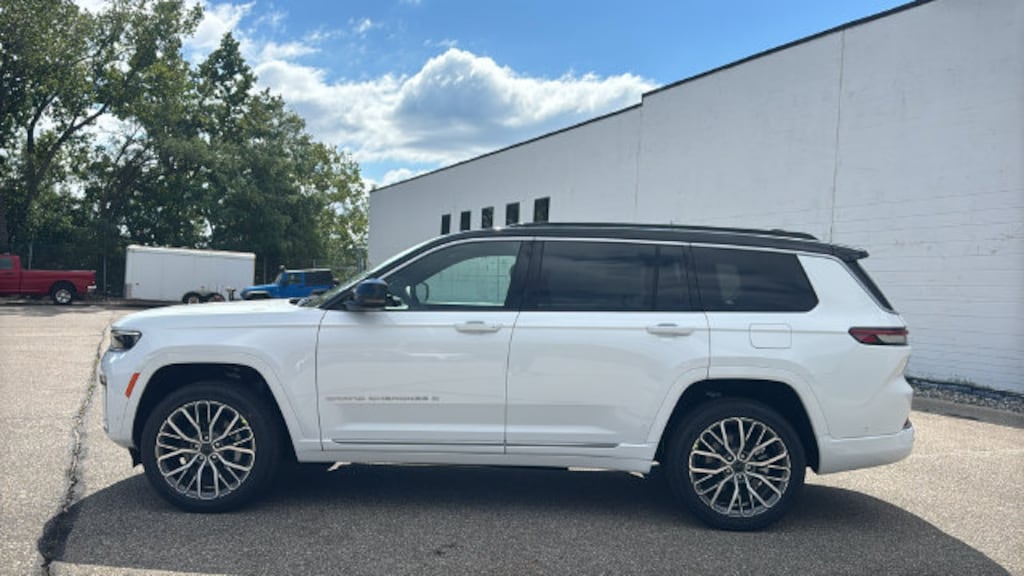 New 2027 Jeep Grand Cherokee L SUMMIT 4X4 Sport Utility
