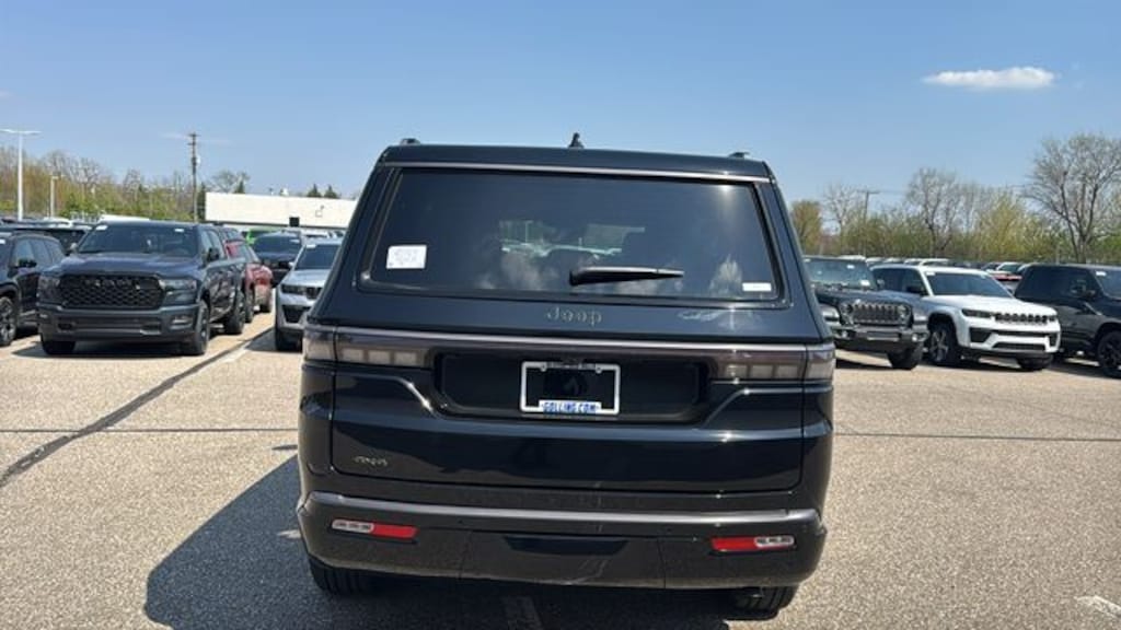 New 2026 Jeep Grand Wagoneer LIMITED ALTITUDE 4X4 Sport Utility