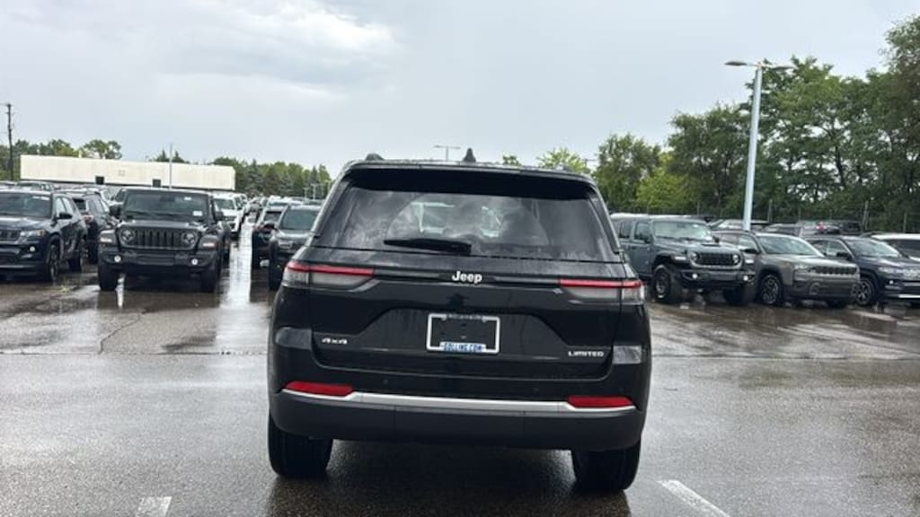 New 2027 Jeep Grand Cherokee LIMITED 4X4 Sport Utility