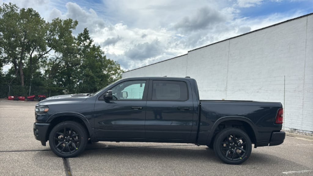 New 2027 Ram 1500 LARAMIE CREW CAB 4X4 5'7 BOX Pickup
