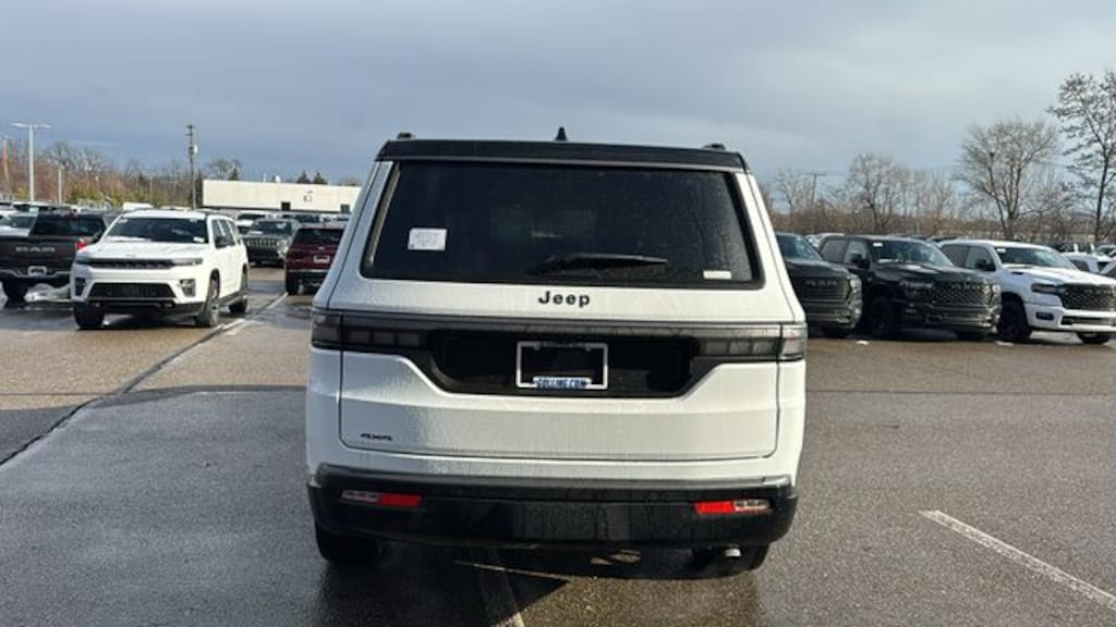 New 2026 Jeep Grand Wagoneer SUMMIT OBSIDIAN 4X4 Sport Utility