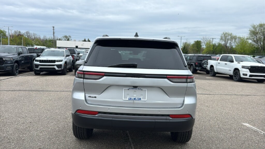 Used 2026 Jeep Grand Cherokee Altitude SUV