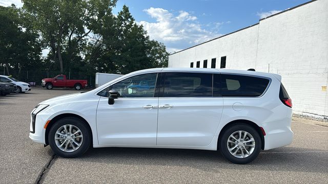 New 2027 Chrysler Pacifica SELECT Passenger Van