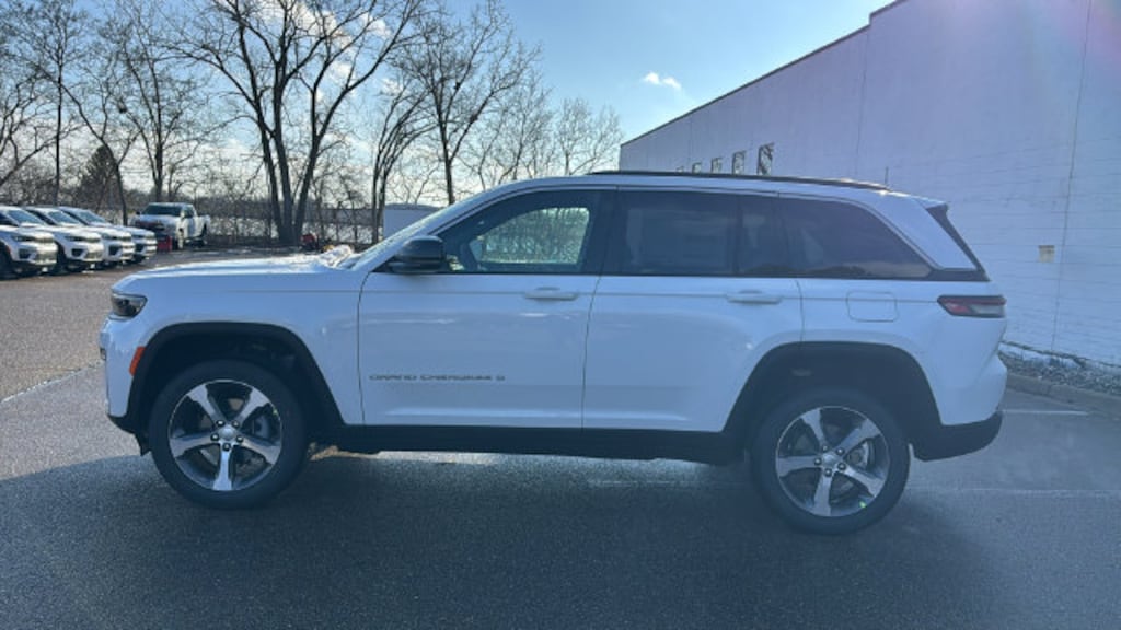 New 2026 Jeep Grand Cherokee LIMITED 4X4 Sport Utility