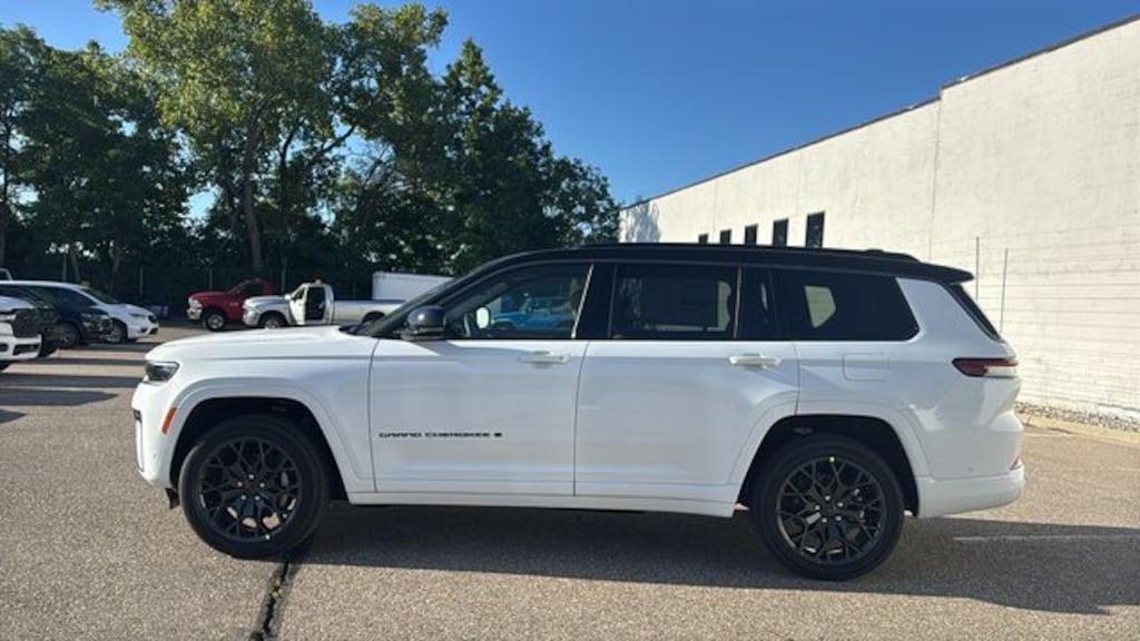 New 2027 Jeep Grand Cherokee L SUMMIT 4X4 Sport Utility