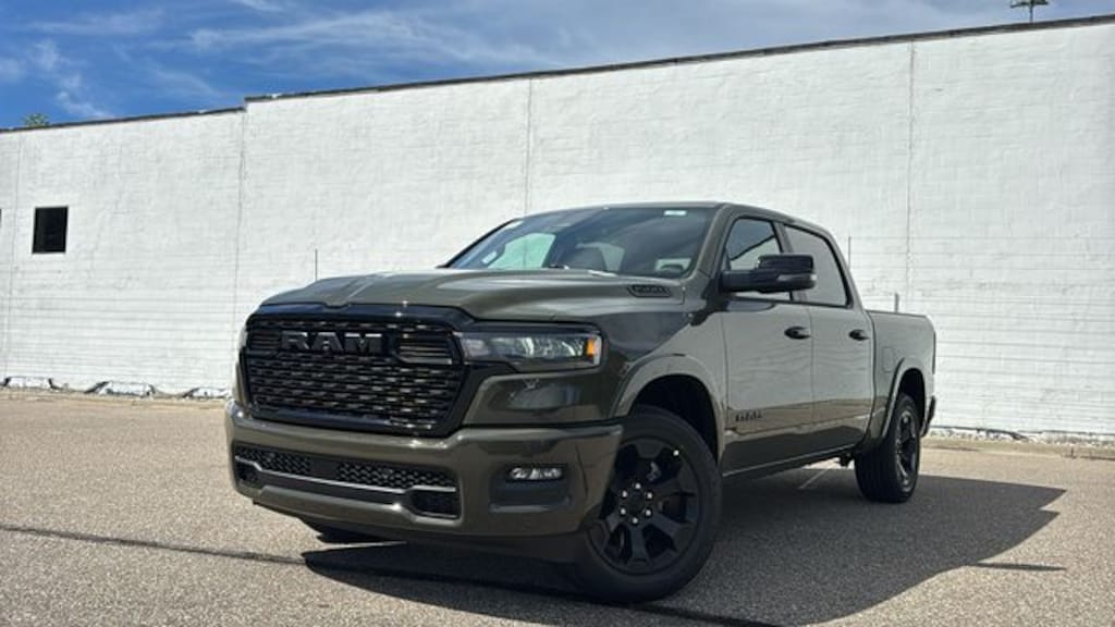 New 2027 Ram 1500 BIG HORN CREW CAB 4X4 5'7 BOX Pickup