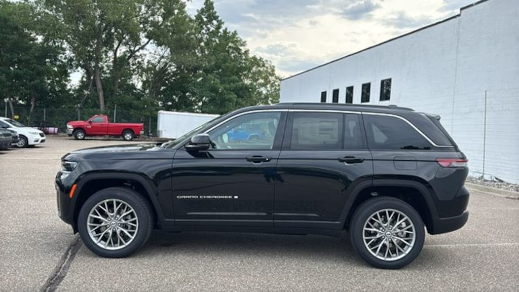 New 2027 Jeep Grand Cherokee LIMITED 4X4 Sport Utility