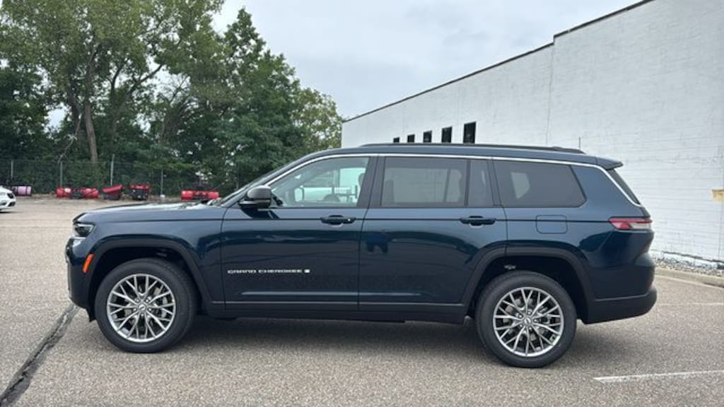 New 2027 Jeep Grand Cherokee L LIMITED 4X4 Sport Utility
