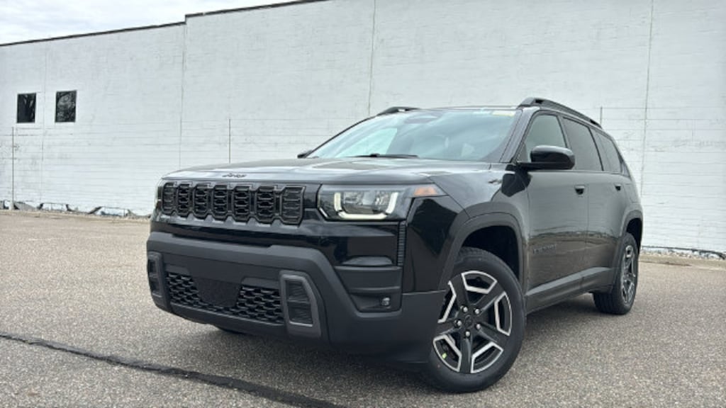 New 2026 Jeep Cherokee LAREDO 4X4 Sport Utility