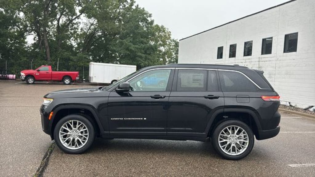 New 2027 Jeep Grand Cherokee LIMITED 4X4 Sport Utility
