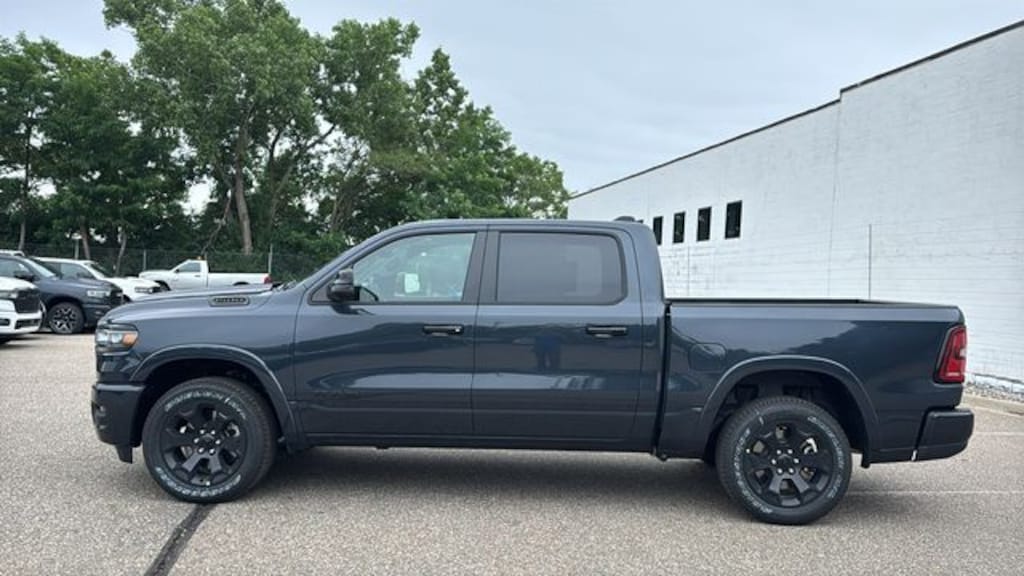 New 2026 Ram 1500 BIG HORN CREW CAB 4X4 5'7 BOX Pickup