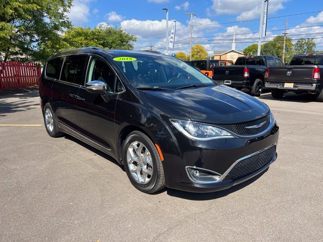 Used 2018 Chrysler Pacifica Limited Minivan/Van