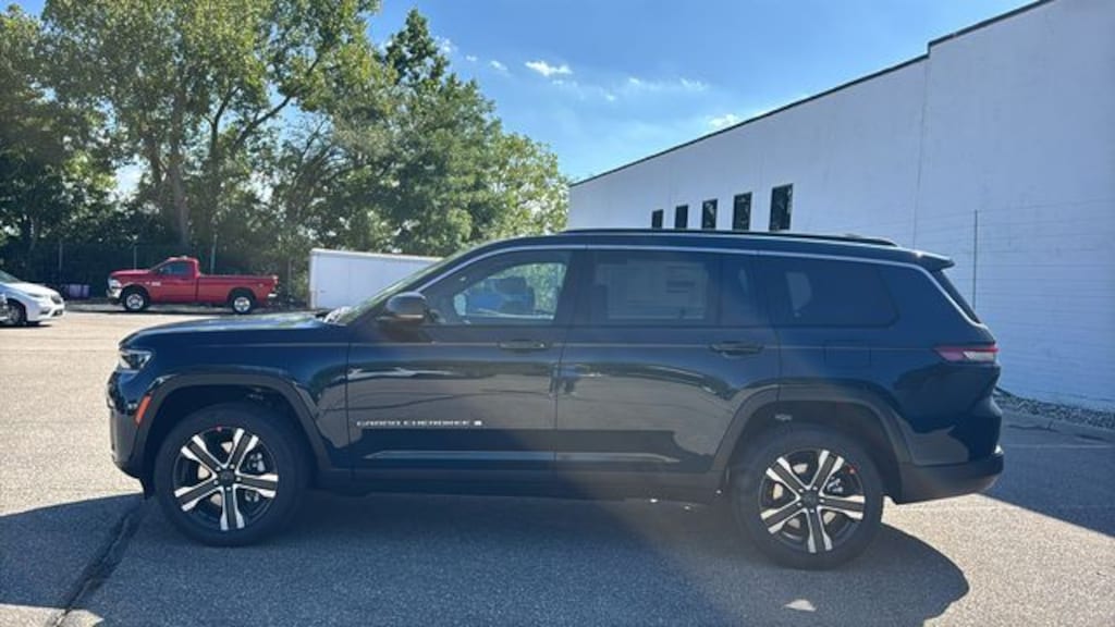 New 2027 Jeep Grand Cherokee L LIMITED 4X4 Sport Utility