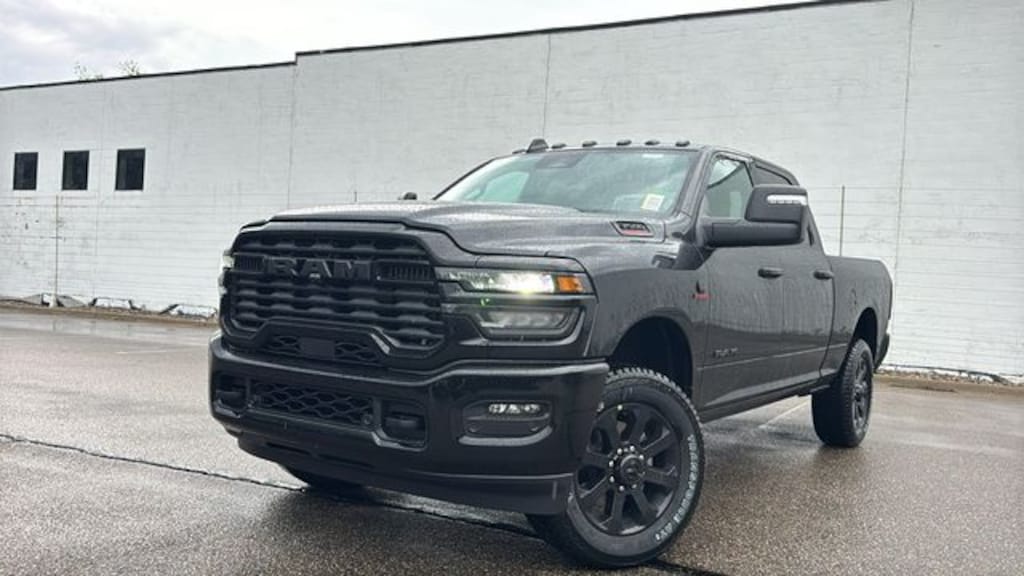 New 2026 Ram 3500 BIG HORN CREW CAB 4X4 6'4 BOX Pickup