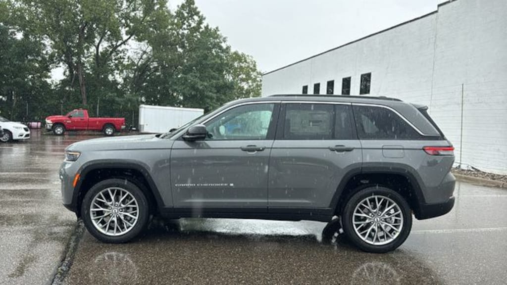 New 2027 Jeep Grand Cherokee LIMITED 4X4 Sport Utility