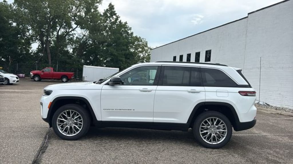 New 2027 Jeep Grand Cherokee LIMITED 4X4 Sport Utility