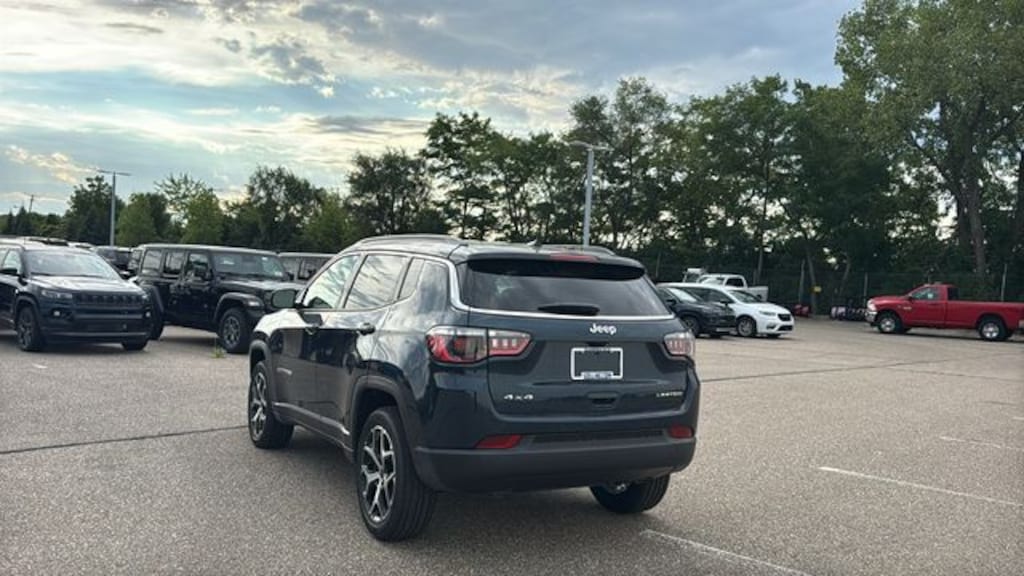 New 2026 Jeep Compass LIMITED 4X4 Sport Utility