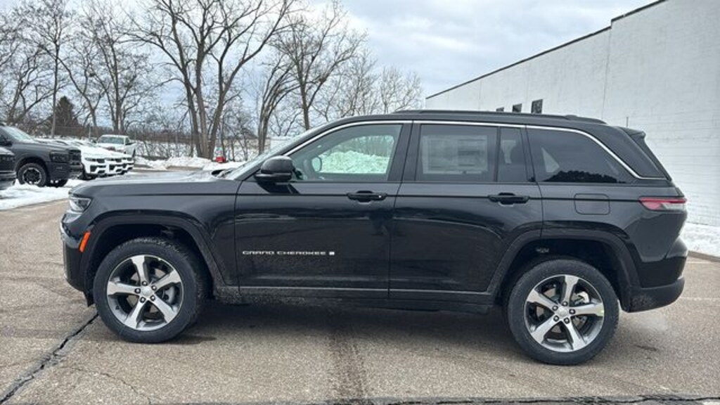 New 2026 Jeep Grand Cherokee LIMITED 4X4 Sport Utility