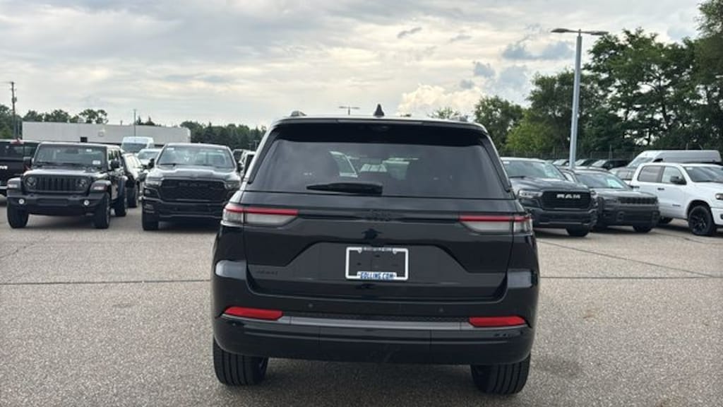 New 2026 Jeep Grand Cherokee LIMITED RESERVE 4X4 Sport Utility