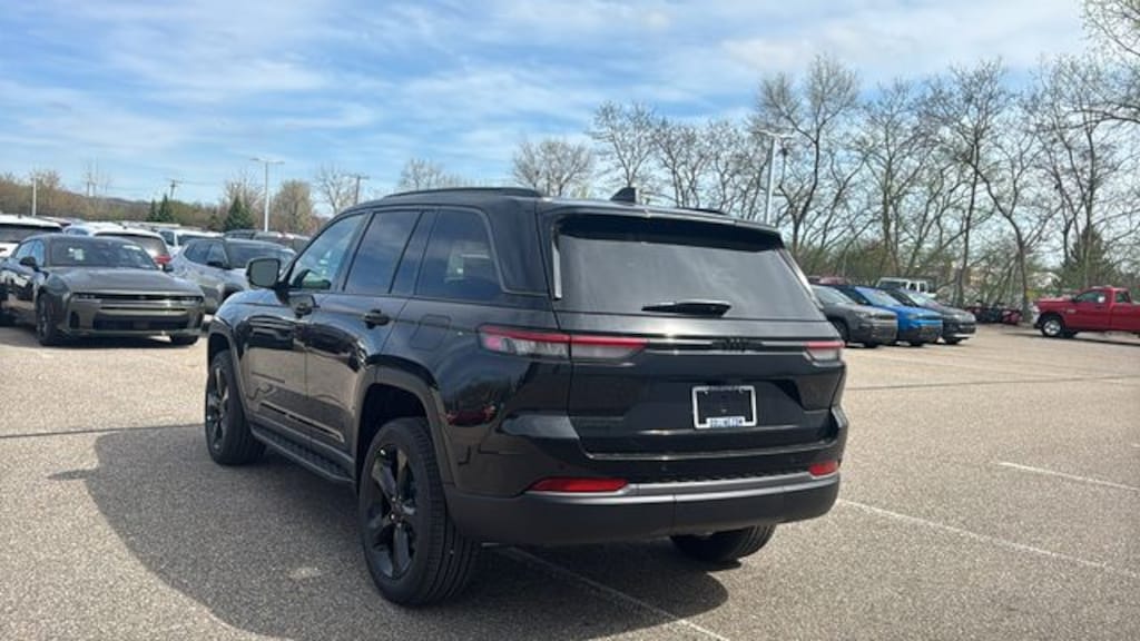 New 2026 Jeep Grand Cherokee LIMITED 4X4 Sport Utility