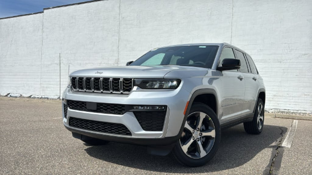 New 2026 Jeep Grand Cherokee LIMITED 4X4 Sport Utility