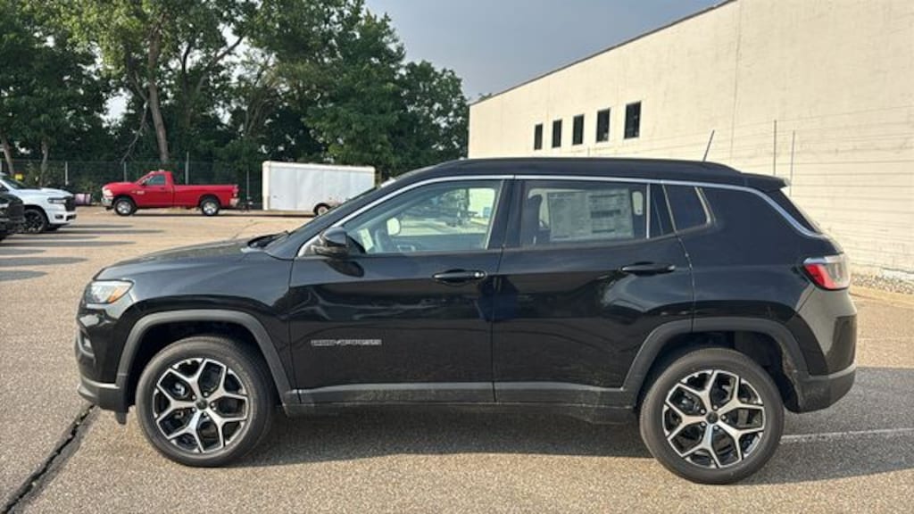 New 2026 Jeep Compass LIMITED 4X4 Sport Utility