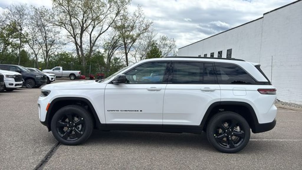 New 2026 Jeep Grand Cherokee LIMITED 4X4 Sport Utility