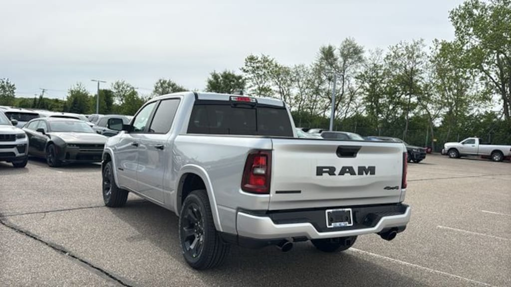 New 2026 Ram 1500 BIG HORN CREW CAB 4X4 5'7 BOX Pickup