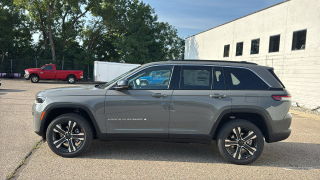 New 2027 Jeep Grand Cherokee LIMITED 4X4 Sport Utility