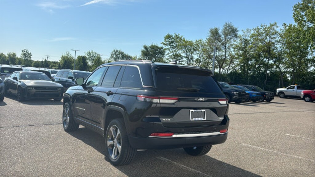 New 2026 Jeep Grand Cherokee LIMITED 4X4 Sport Utility