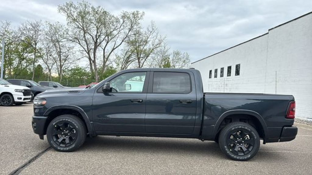 New 2026 Ram 1500 BIG HORN CREW CAB 4X4 5'7 BOX Pickup