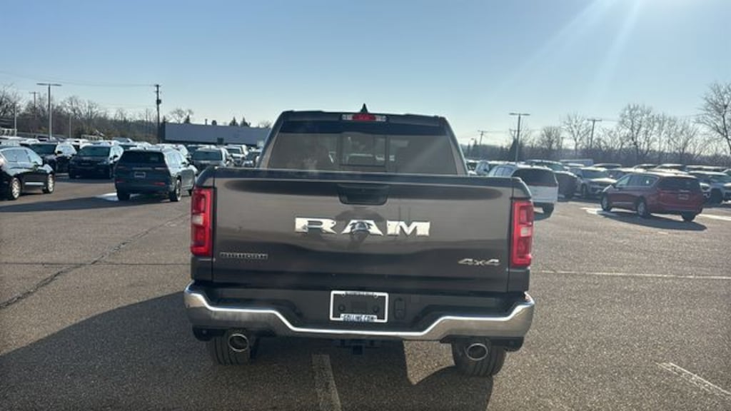 New 2026 Ram 1500 BIG HORN CREW CAB 4X4 5'7 BOX Pickup