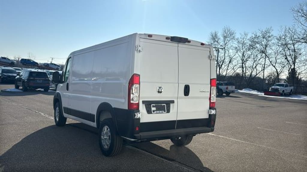 New 2026 Ram ProMaster PROMASTER 1500 SLT CARGO VAN LOW ROOF 136' WB Cargo Van