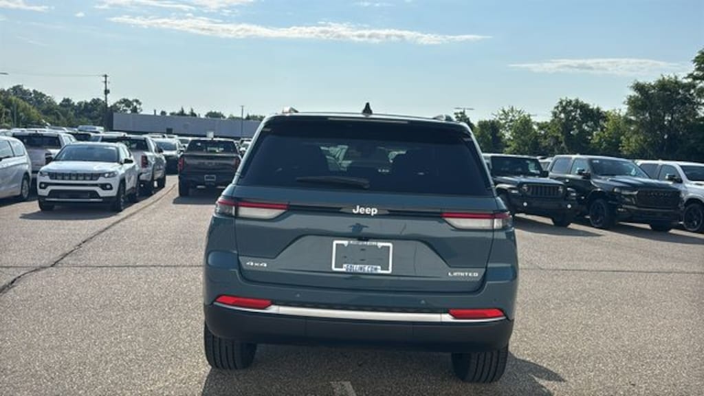 New 2026 Jeep Grand Cherokee LIMITED 4X4 Sport Utility