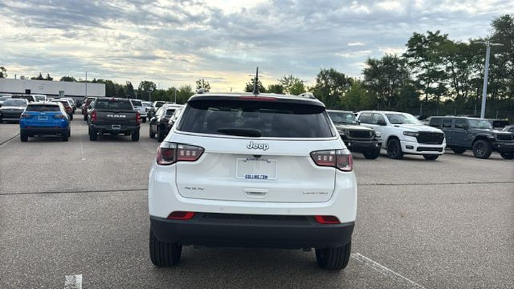 New 2026 Jeep Compass LIMITED 4X4 Sport Utility