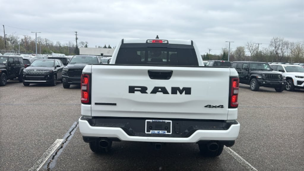 New 2026 Ram 1500 BIG HORN CREW CAB 4X4 5'7 BOX Pickup