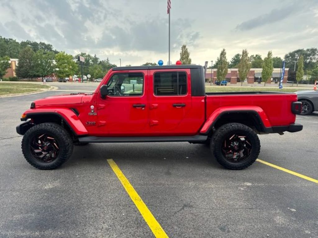 Certified 2021 Jeep Gladiator Overland Truck