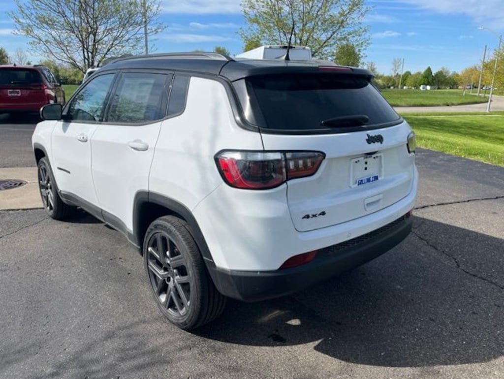 New 2026 Jeep Compass LIMITED ALTITUDE 4X4 Sport Utility