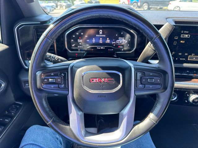 2024 GMC Sierra 1500 SLT - Photo 17