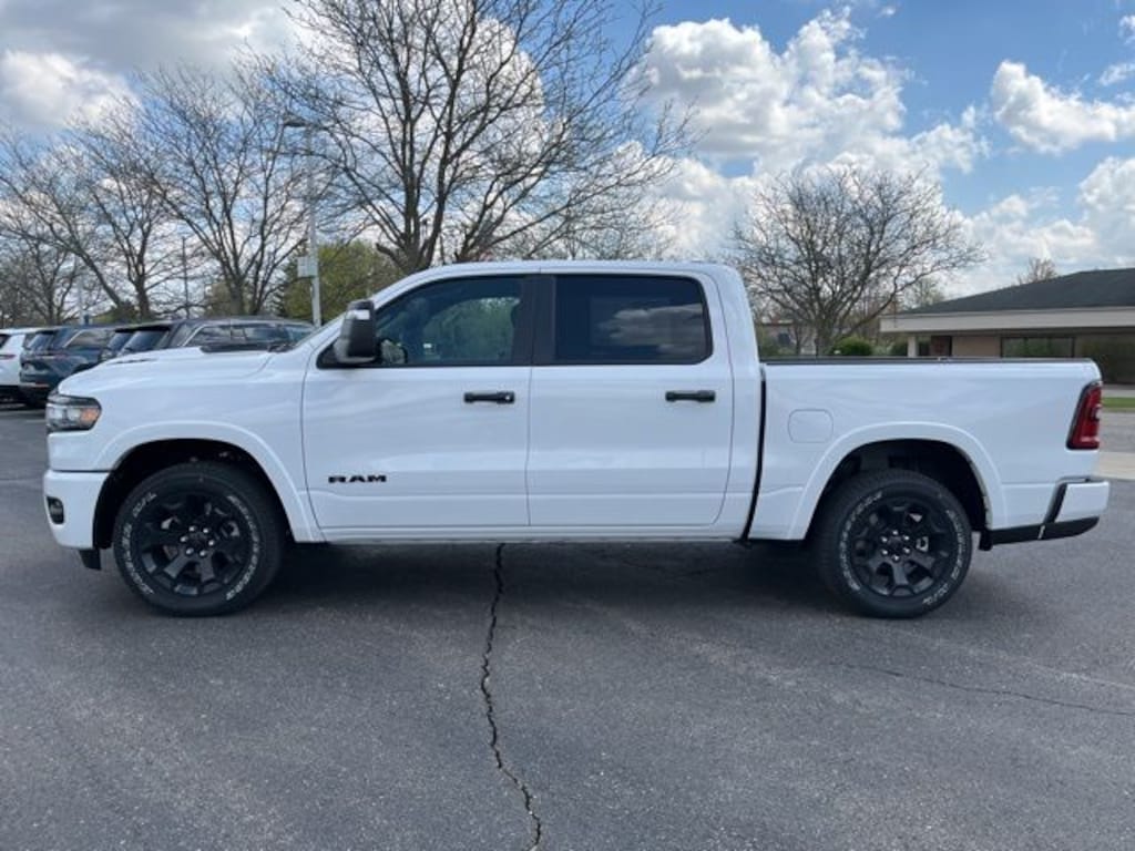 New 2026 Ram 1500 BIG HORN CREW CAB 4X4 5'7 BOX Pickup