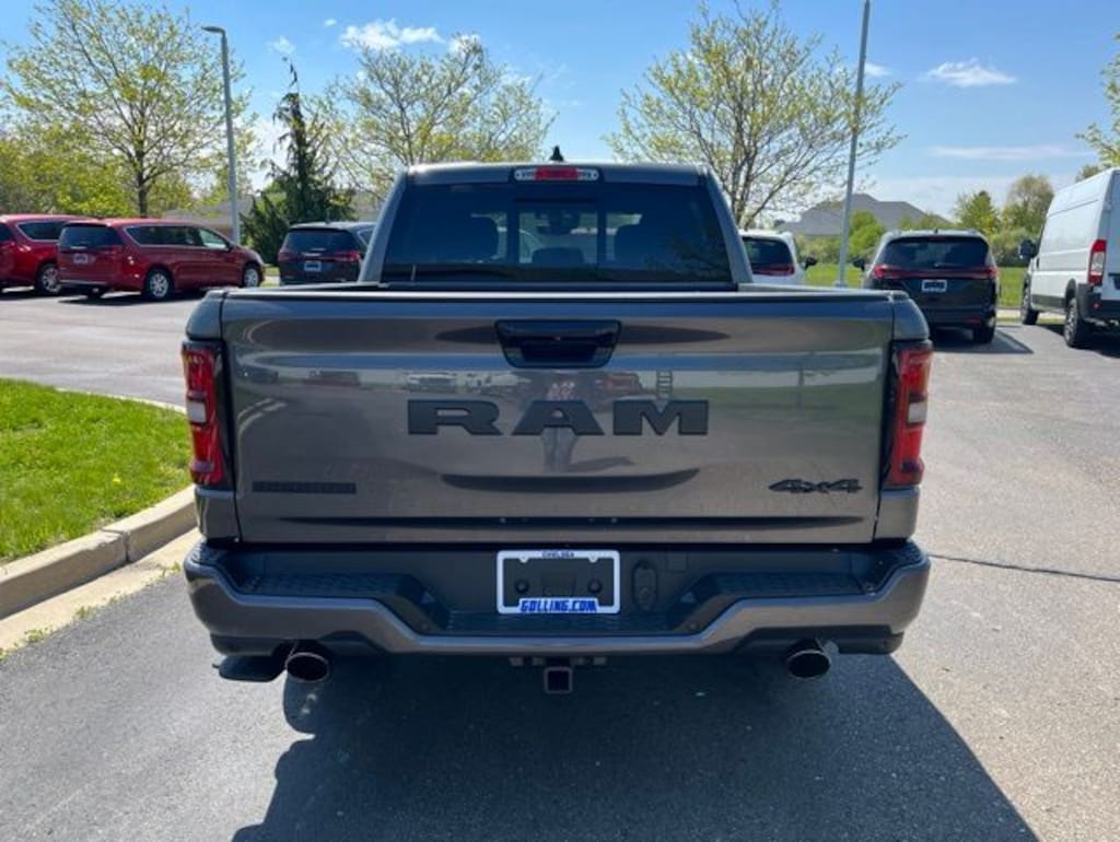 New 2026 Ram 1500 BIG HORN CREW CAB 4X4 5'7 BOX Pickup