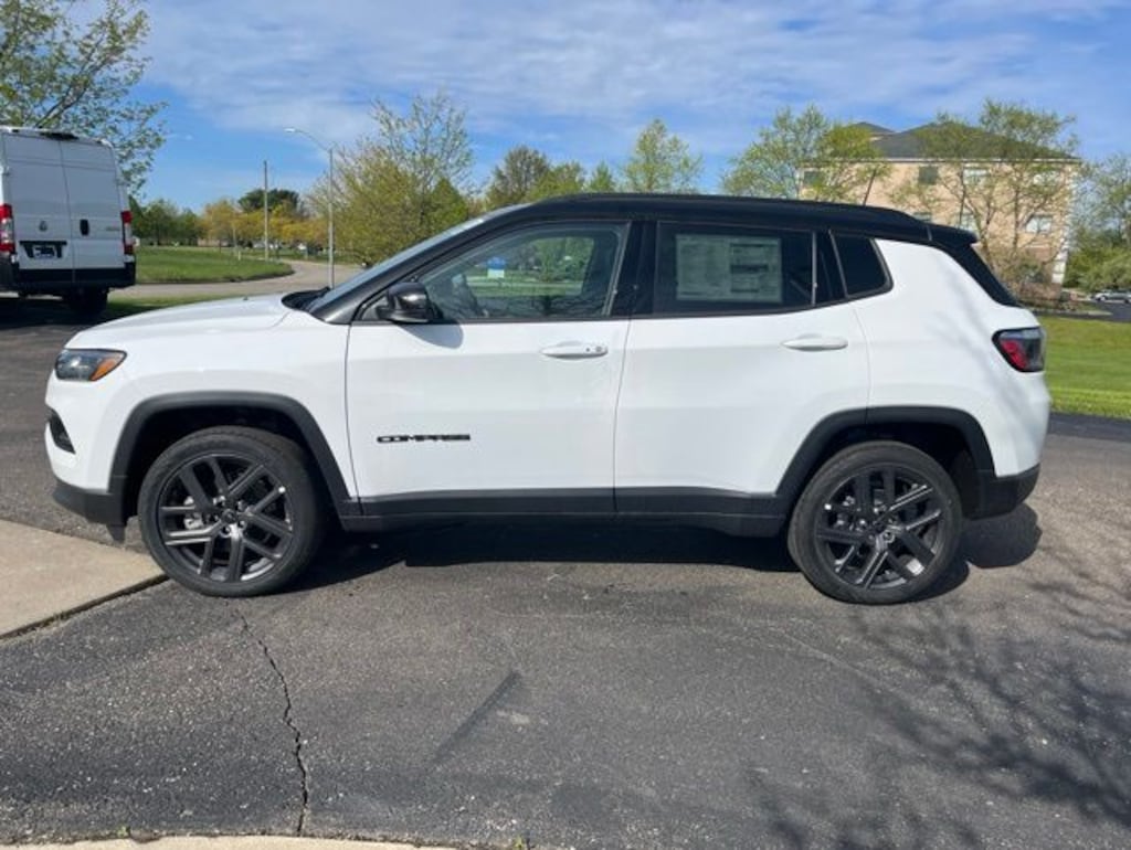 New 2026 Jeep Compass LIMITED ALTITUDE 4X4 Sport Utility