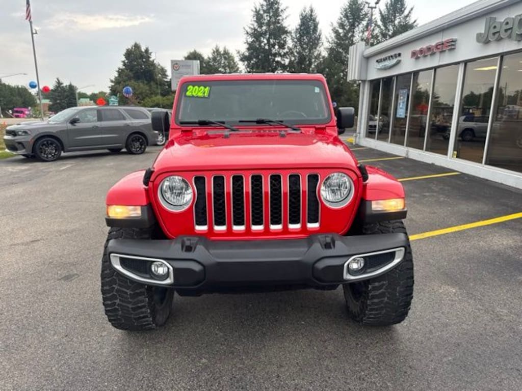 Certified 2021 Jeep Gladiator Overland Truck