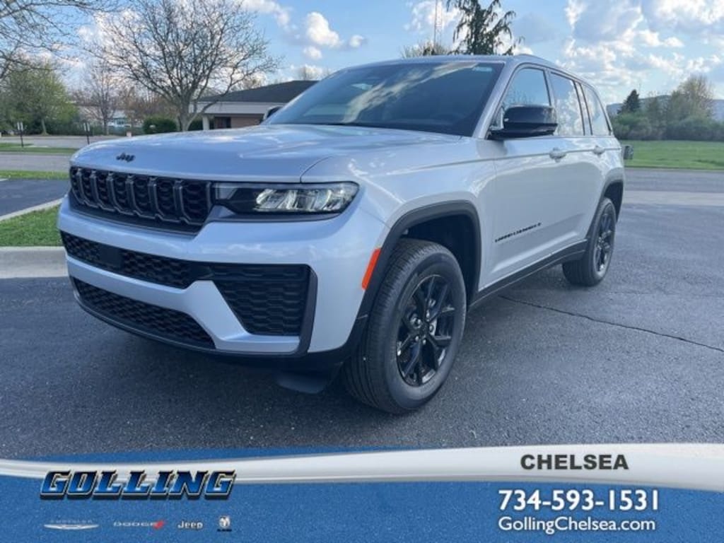 Used 2026 Jeep Grand Cherokee Altitude SUV